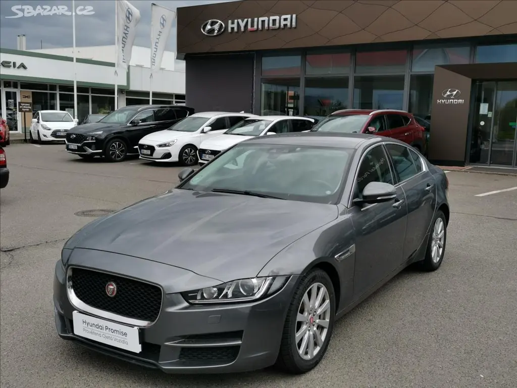 Jaguar XE, 2,0 20t 147kW PURE 8AT